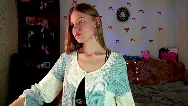 Snapshot of Luntryy chatting on 03-11-26, 10:32 Luntryy online show from 03-11-26, 10:32