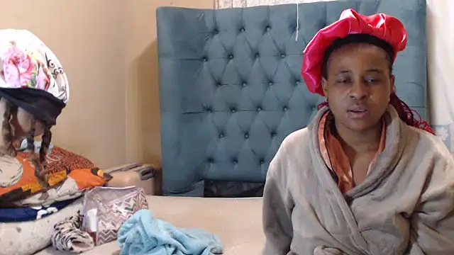 Snapshot of EbonyEssence chatting on 05-21-26, 10:28 EbonyEssence online show from 05-21-26, 10:28