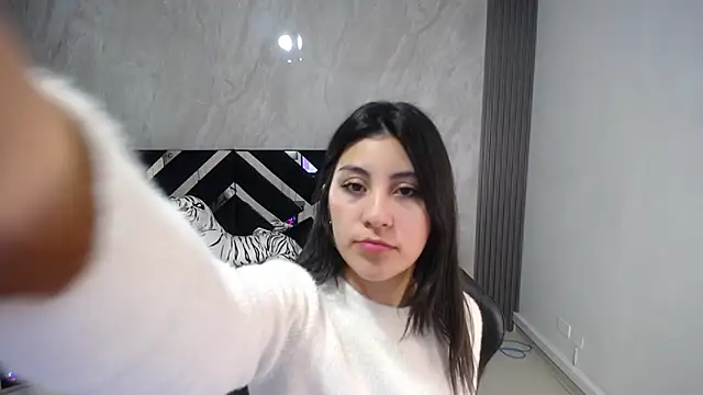 Zoe Blaze A online show from 09-12-25, 12:05