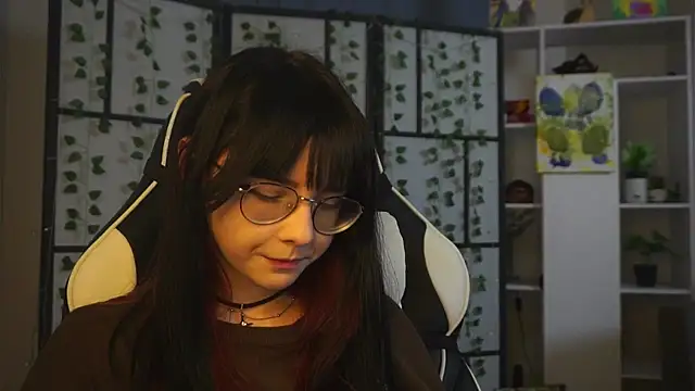 BereniceBattersby online show from 10-03-25, 08:17