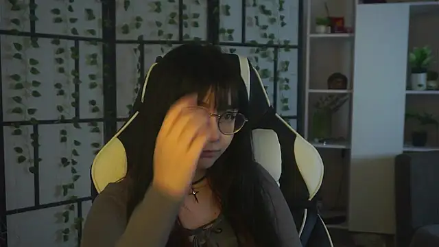 BereniceBattersby online show from 10-05-25, 08:29