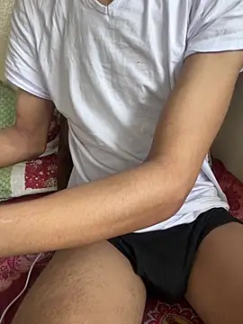 Yasar-Xxxl online show from 03-23-26, 02:54