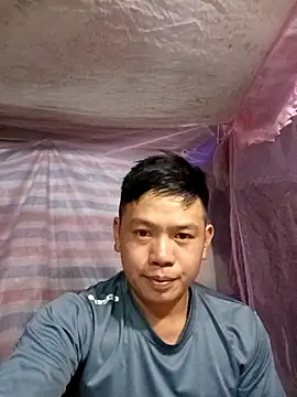 Snapshot of DungLuongg chatting on 04-09-26, 02:00 DungLuongg online show from 04-09-26, 02:00