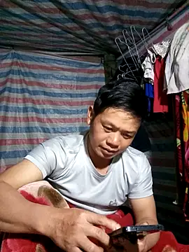 Snapshot of DungLuongg chatting on 05-04-26, 02:57 DungLuongg online show from 05-04-26, 02:57