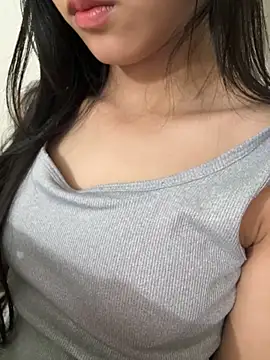 Desi sara online show from 11-28-25, 04:04