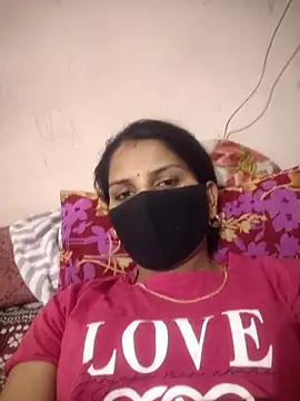 Snapshot of poojam93 chatting on 05-11-26, 03:07 poojam93 online show from 05-11-26, 03:07