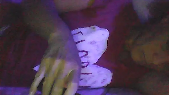 sarahkat86 online show from 01-19-26, 03:21