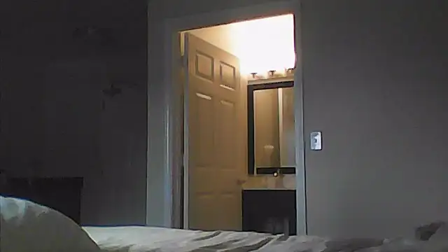 sarahkat86 online show from 06-18-26, 10:47