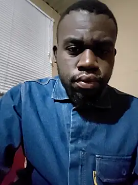 Snapshot of celazimnike062127 chatting on 04-16-26, 03:40 celazimnike062127 online show from 04-16-26, 03:40