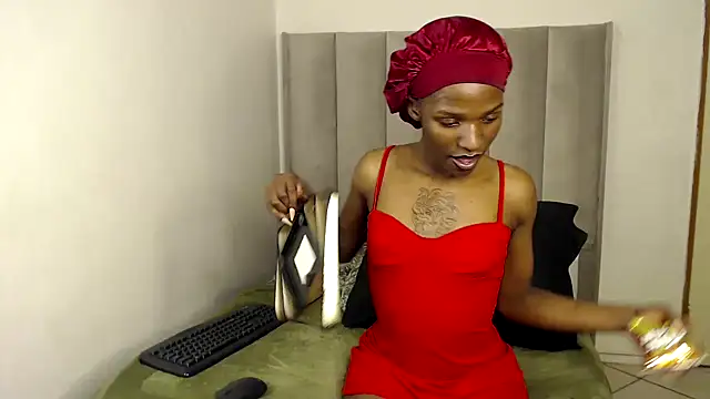 Snapshot of Trans_fairy chatting on 11-21-25, 06:39 Trans fairy online show from 11-21-25, 06:39