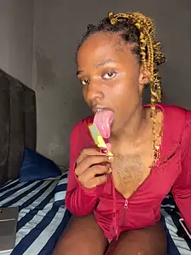 Trans fairy online show from 05-18-26, 09:53