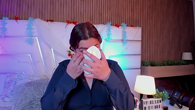 AdelaTaylor online show from 09-26-25, 07:51