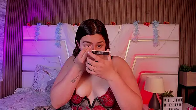 AdelaTaylor online show from 10-09-25, 07:01