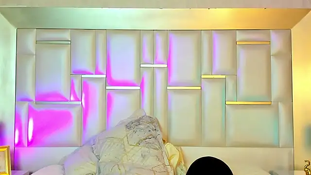 AdelaTaylor online show from 11-03-25, 11:33