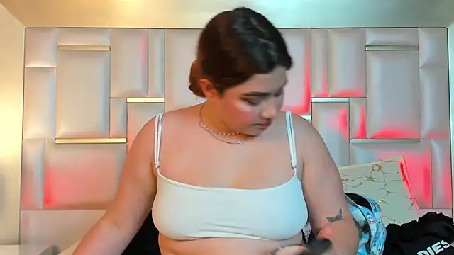 AdelaTaylor online show from 11-06-25, 11:44