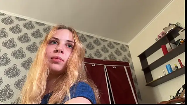 Snapshot of Alismoona chatting on 07-11-26, 02:20 Alismoona online show from 07-11-26, 02:20