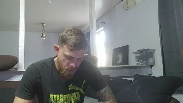 Snapshot of Bikerhot883hd chatting on 06-07-26, 05:38 Bikerhot883hd online show from 06-07-26, 05:38