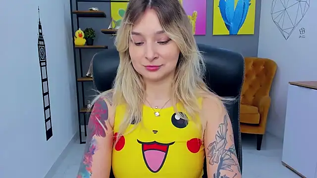 Snapshot of LilFleurish chatting on 02-19-26, 05:36 LilFleurish online show from 02-19-26, 05:36