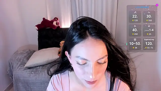 sarah saenz  online show from 05-21-26, 05:36