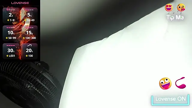 Snapshot of sweet__vanessa1 chatting on 09-25-25, 03:43 sweet vanessa1 online show from 09-25-25, 03:43