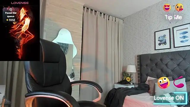 Snapshot of sweet__vanessa1 chatting on 10-10-25, 04:11 sweet vanessa1 online show from 10-10-25, 04:11