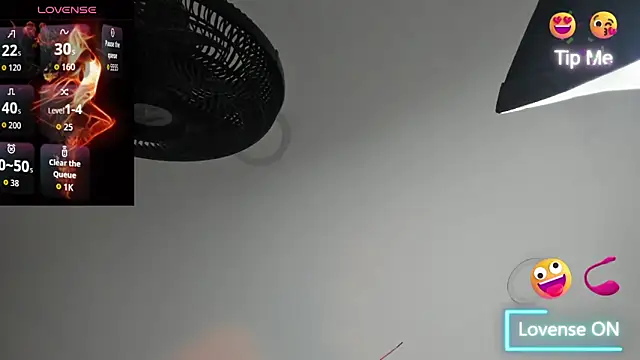 Snapshot of sweet__vanessa1 chatting on 10-20-25, 03:51 sweet vanessa1 online show from 10-20-25, 03:51