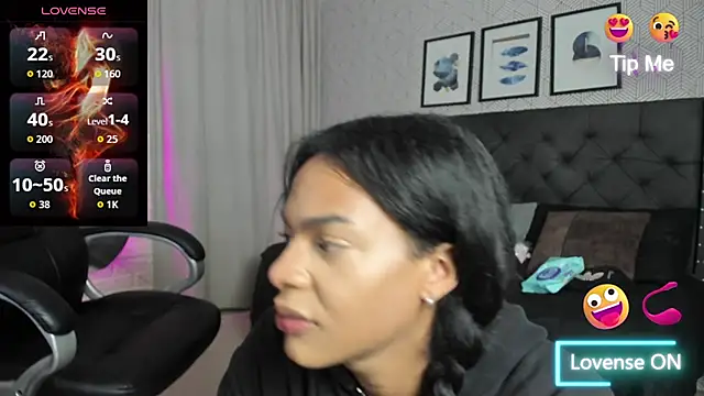 Snapshot of sweet__vanessa1 chatting on 10-23-25, 03:50 sweet vanessa1 online show from 10-23-25, 03:50