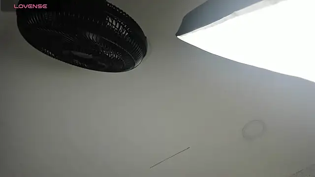 Snapshot of sweet__vanessa1 chatting on 10-30-25, 03:19 sweet vanessa1 online show from 10-30-25, 03:19