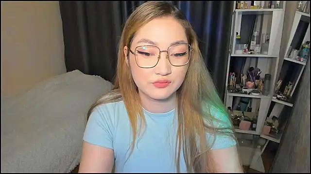 lyra x online show from 02-06-26, 07:28