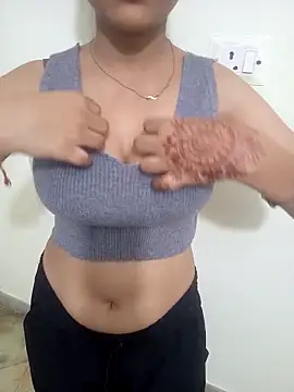 Snapshot of Neha_Tyagi chatting on 09-28-25, 06:30 Neha Tyagi online show from 09-28-25, 06:30