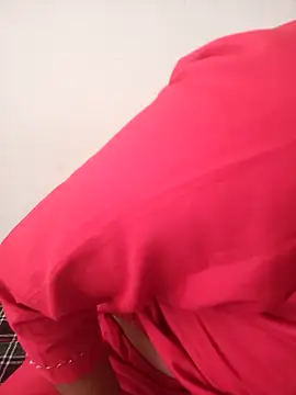 Snapshot of Neha_Tyagi chatting on 10-07-25, 05:04 Neha Tyagi online show from 10-07-25, 05:04