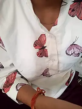 Snapshot of Neha_Tyagi chatting on 10-14-25, 05:41 Neha Tyagi online show from 10-14-25, 05:41