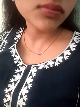 Snapshot of Neha_Tyagi chatting on 10-27-25, 05:22 Neha Tyagi online show from 10-27-25, 05:22