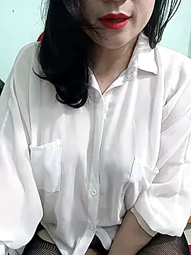 Snapshot of Spa-LinhLinh chatting on 02-22-26, 06:13 Spa-LinhLinh online show from 02-22-26, 06:13
