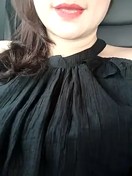 Snapshot of Spa-LinhLinh chatting on 04-12-26, 05:23 Spa-LinhLinh online show from 04-12-26, 05:23