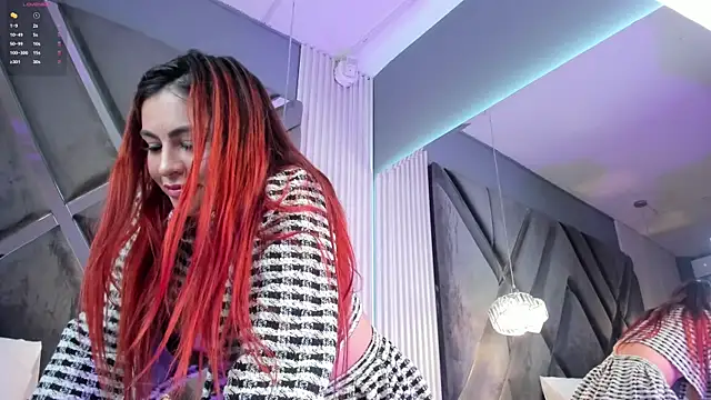 Snapshot of CoraimaSahin chatting on 10-25-25, 06:43 CoraimaSahin online show from 10-25-25, 06:43