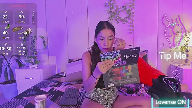 Snapshot of mia_rousse25 chatting on 03-04-26, 03:18 mia rousse25 online show from 03-04-26, 03:18