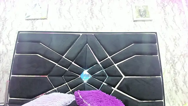 Snapshot of LITTLESUSSYY_ chatting on 09-23-25, 11:46 LITTLESUSSYY online show from 09-23-25, 11:46