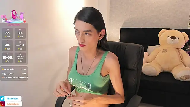 Snapshot of lily_cash1 chatting on 09-24-25, 07:28 lily cash1 online show from 09-24-25, 07:28