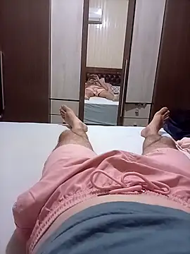 Gustavo198045 online show from 03-11-26, 12:49