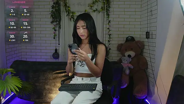 Snapshot of ashley_winhouse chatting on 09-20-25, 02:01 ashley winhouse online show from 09-20-25, 02:01