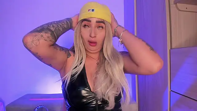 scarlett Collinss online show from 11-10-25, 05:50