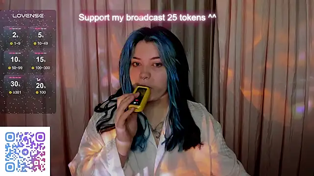 Snapshot of Alisa_Monroe chatting on 10-04-25, 08:56 Alisa Monroe online show from 10-04-25, 08:56