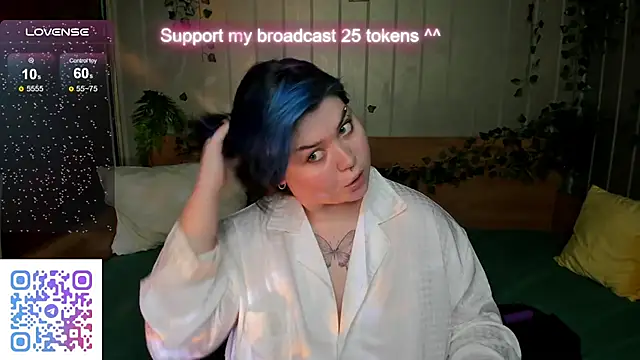 Snapshot of Alisa_Monroe chatting on 10-06-25, 08:01 Alisa Monroe online show from 10-06-25, 08:01