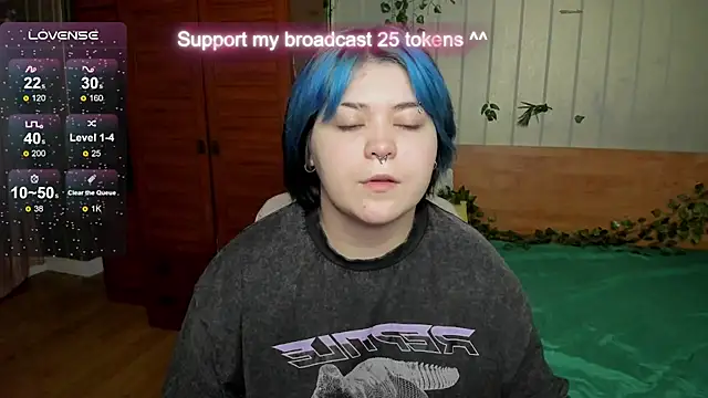 Snapshot of Alisa_Monroe chatting on 10-12-25, 04:22 Alisa Monroe online show from 10-12-25, 04:22