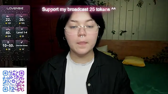 Snapshot of Alisa_Monroe chatting on 10-14-25, 03:51 Alisa Monroe online show from 10-14-25, 03:51