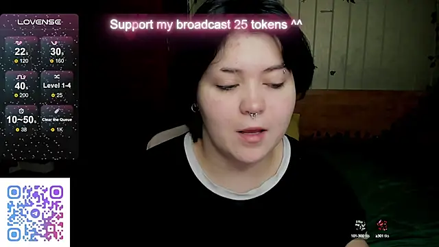 Snapshot of Alisa_Monroe chatting on 10-15-25, 02:11 Alisa Monroe online show from 10-15-25, 02:11