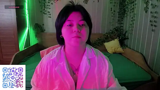 Snapshot of Alisa_Monroe chatting on 10-22-25, 02:45 Alisa Monroe online show from 10-22-25, 02:45