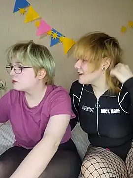 Snapshot of xrixsyx_and_ricky chatting on 10-03-25, 04:37 xrixsyx and ricky online show from 10-03-25, 04:37