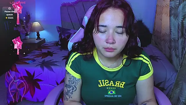 Leakitten online show from 10-27-25, 07:29